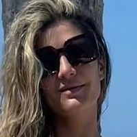 Mabel Moreno Nue