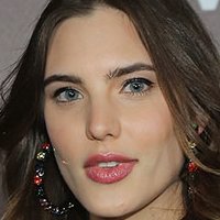 Macarena Achaga Nue