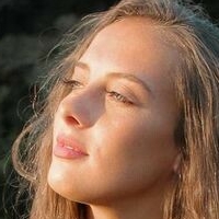 Mackenzie Holton Nue