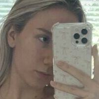 Maddie Price Nue