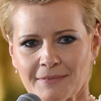 Malgorzata Kozuchowska Nue