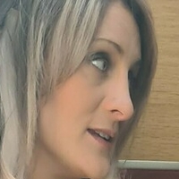mark_rosie_bg Nue