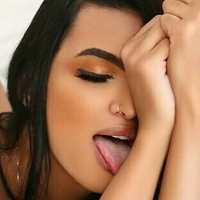 Mary Queiroz Nue