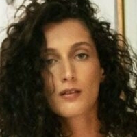 Maya Mani Nue