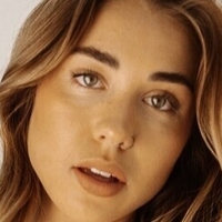 Mia Beyer Nue