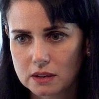 Mia Kirshner Nue