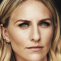 Mickey Sumner Nue
