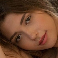 Mila Azul Nue