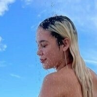 Mila Falk Nue