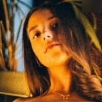 Millie Miles Nue