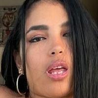 Miss Issy Nue