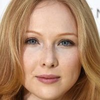 Molly C. Quinn Nue