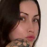 mollypopz Nue