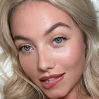 mollywhitexo Nue