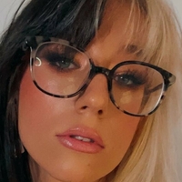 nakedella Nue