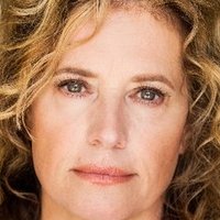 Nancy Travis Nue
