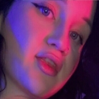 naomithenerdfree Nue