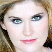 Natalia Reagan Nue