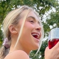 Natalie Decker Nue