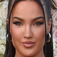 Natalie Halcro Nue