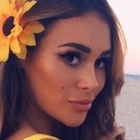 Natalie Henry Nue