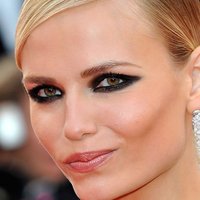 Natasha Poly Nue
