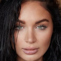 Natassia Halabi Nue