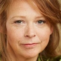 Nele Hollinderbäumer Nue