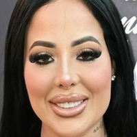 Nicole Zavala Nue