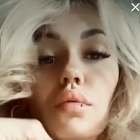 Nikablondemodel Nue