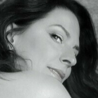 Nikki Dial Nue