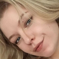Nina Fragole Nue