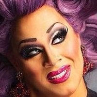 Nina West Nue