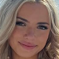 Nomi Sheridan Nue