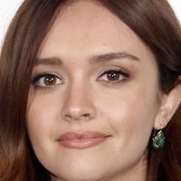 Olivia Cooke Nue