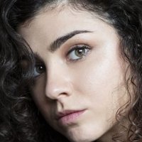 Olivia Delcan Nue