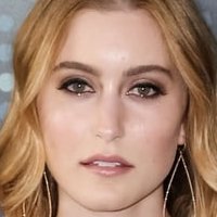 Olivia Macklin Nue