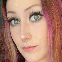 oliviaromley Nue
