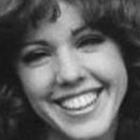 Penelope Milford Nue
