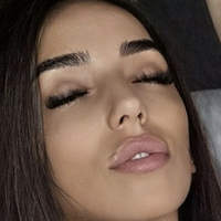 Petite Loren Nue