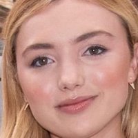 Peyton Roi List Nue
