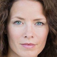 Pia Baresch Nue