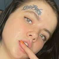 Polyakova Nue