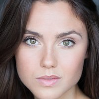Poppy Drayton Nue