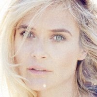 Rachel Blanchard Nue