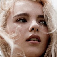 Rachel Yampolsky Nue
