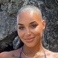 rayaadesouza Nue