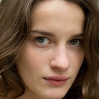 Rebecca Marder Nue