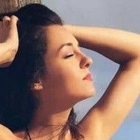 Regina Hixt Nue
