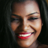 Regina Thoolasha Nue